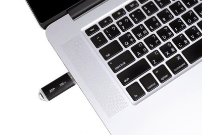 SILICON POWER USB Flash Drive Blaze B02, 256GB, USB 3.2, μαύρο